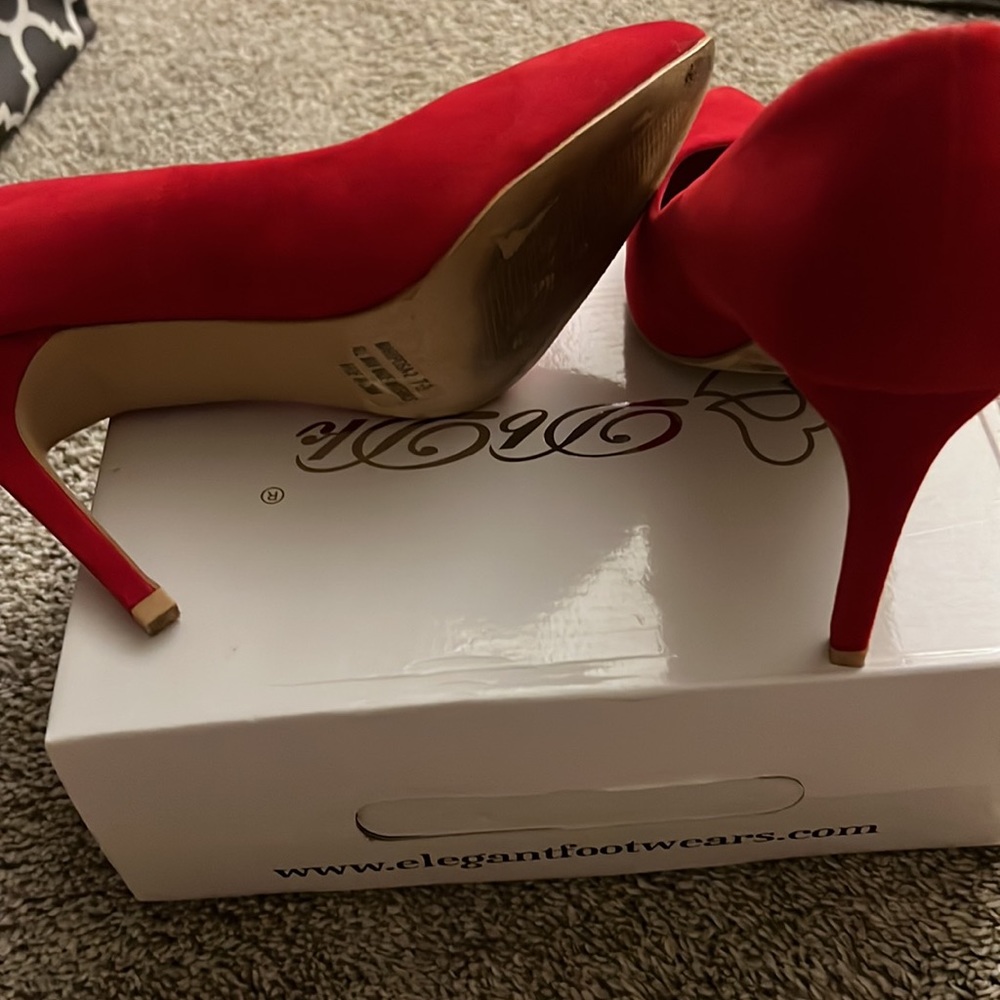 Red Pumps - Picture 3 of 5
